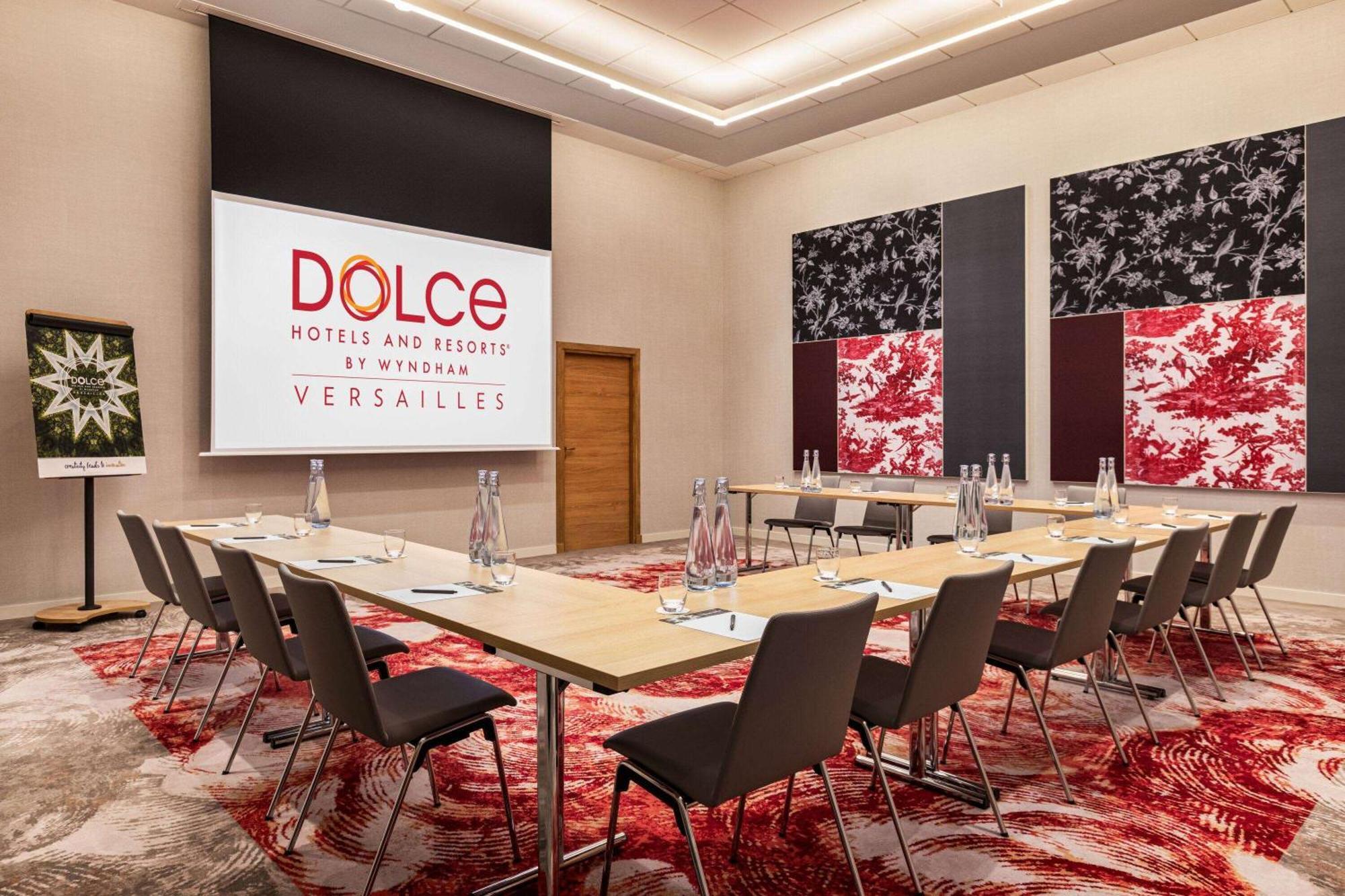 Dolce By Wyndham Versailles - Domaine Du Montcel Hotel