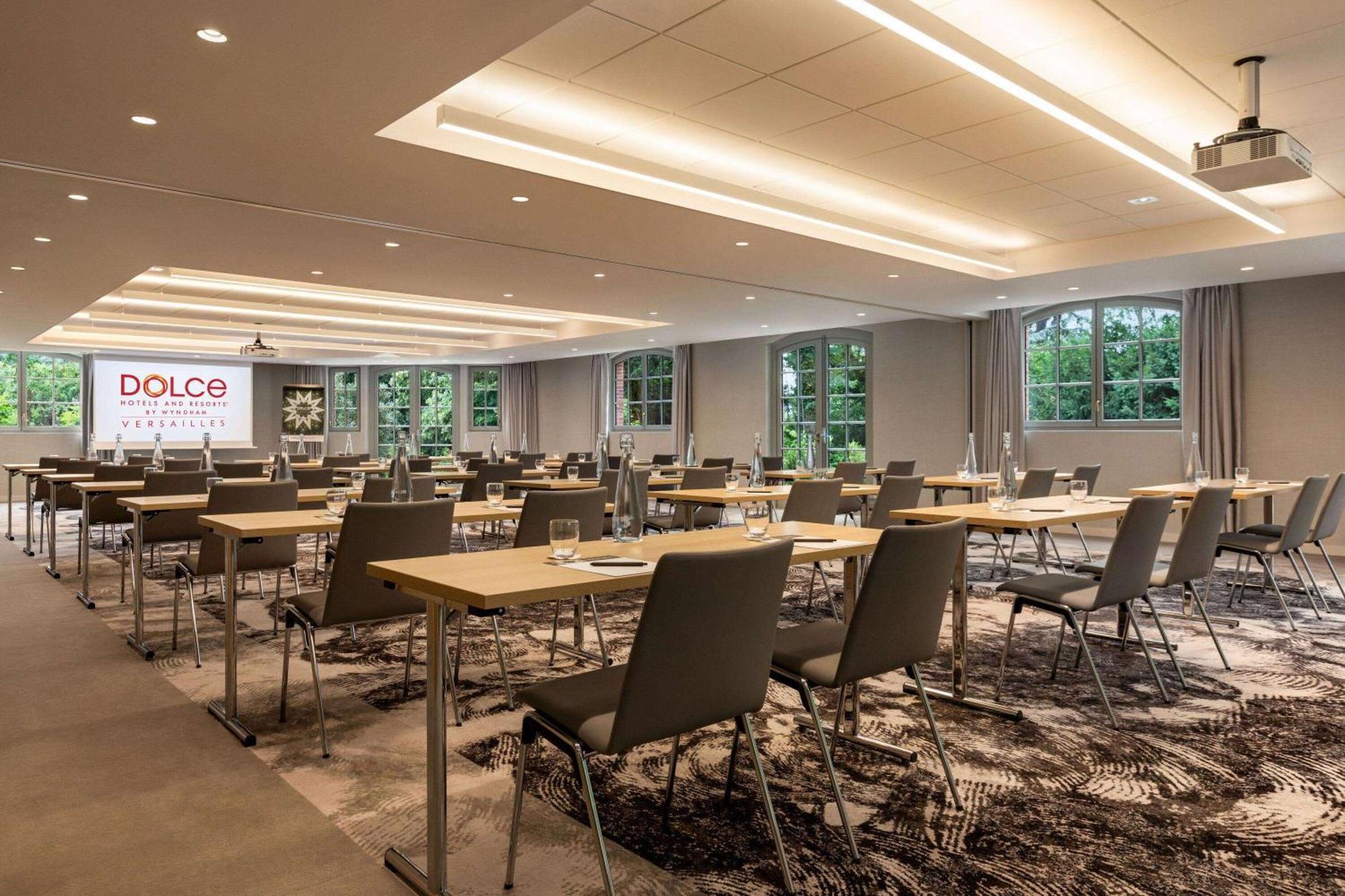 Dolce By Wyndham Versailles - Domaine Du Montcel Hotel 4*