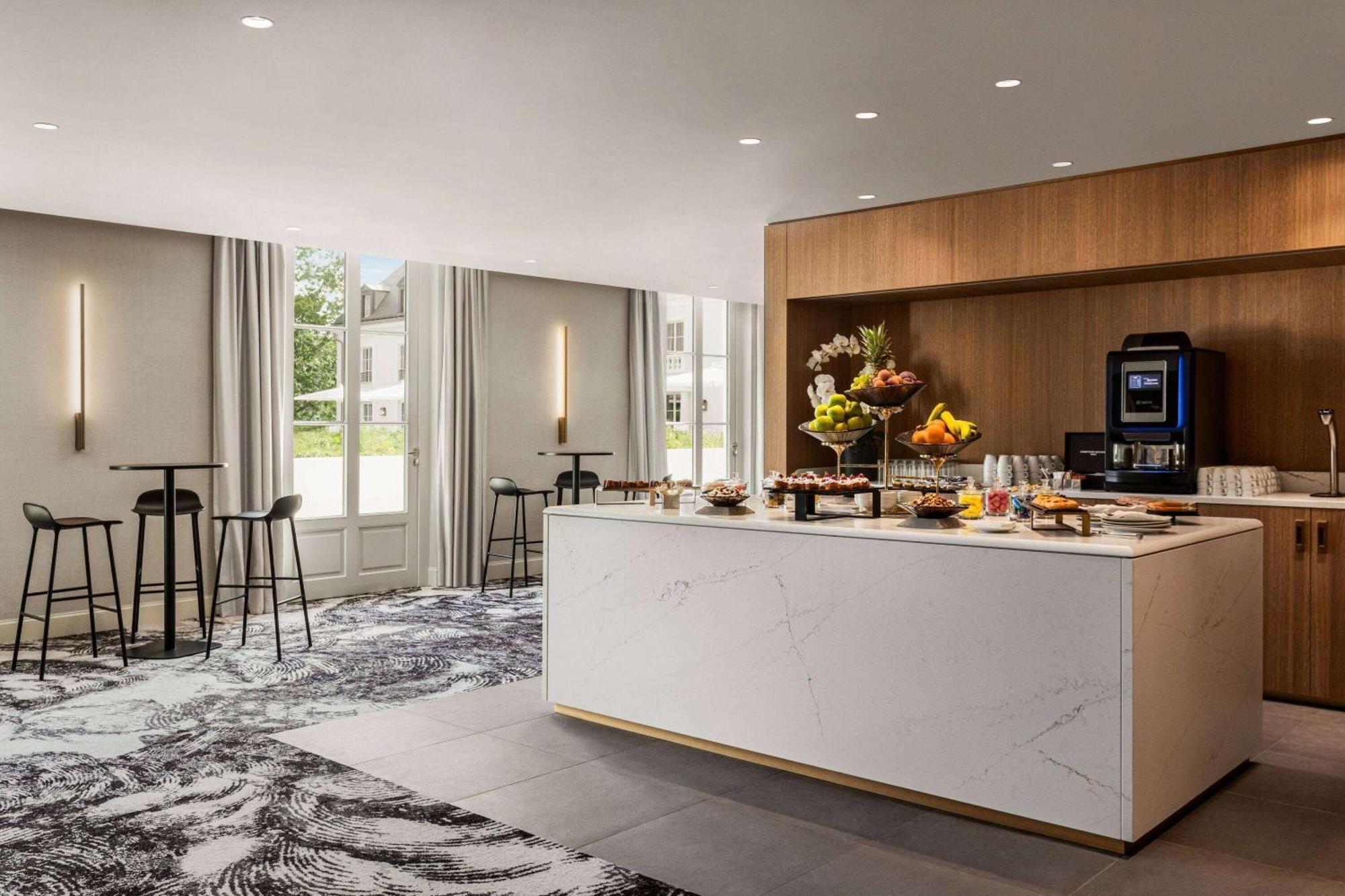 Hotel Dolce By Wyndham Versailles - Domaine Du Montcel 4*
