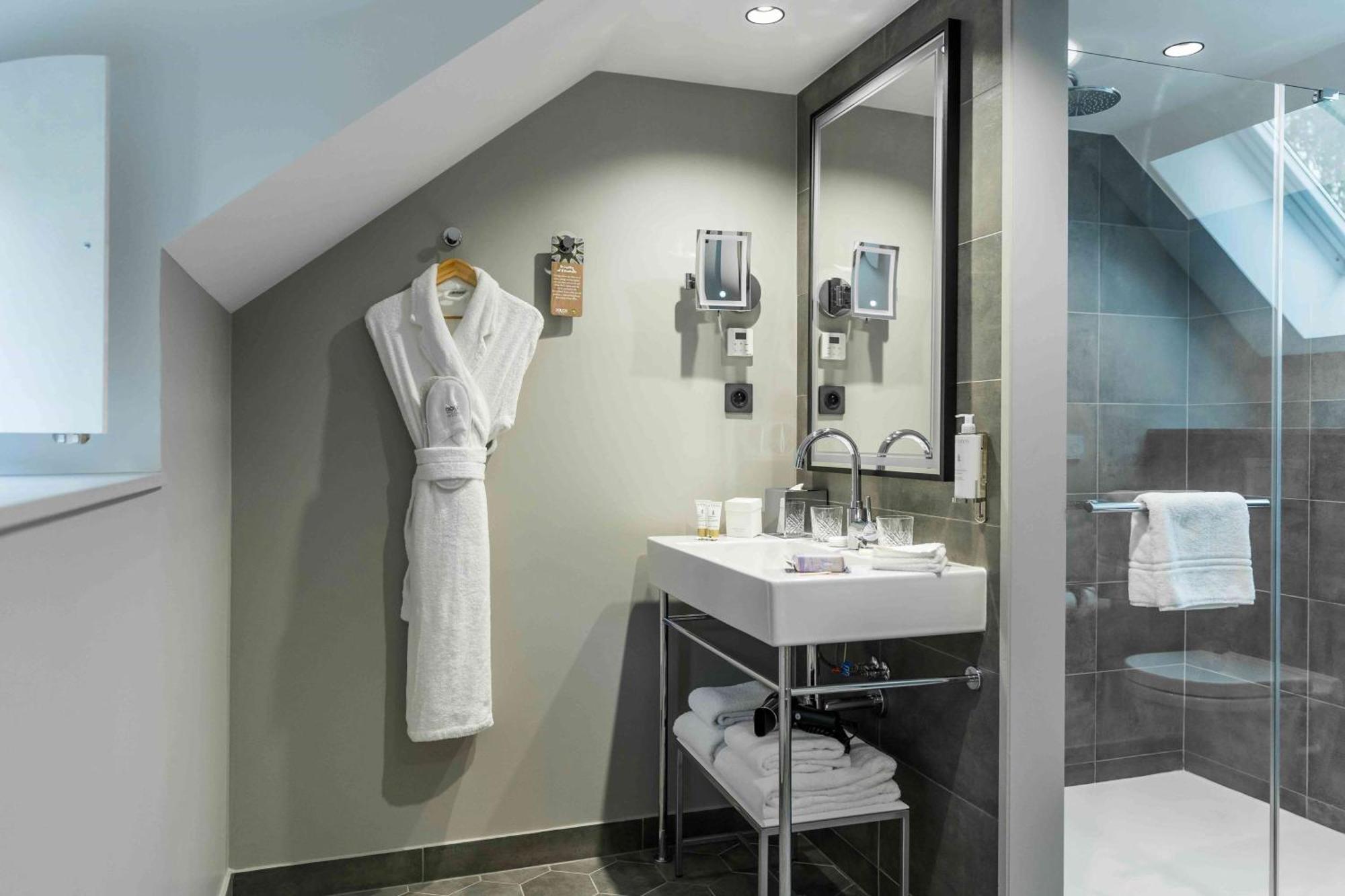 Dolce By Wyndham Versailles - Domaine Du Montcel Hotel