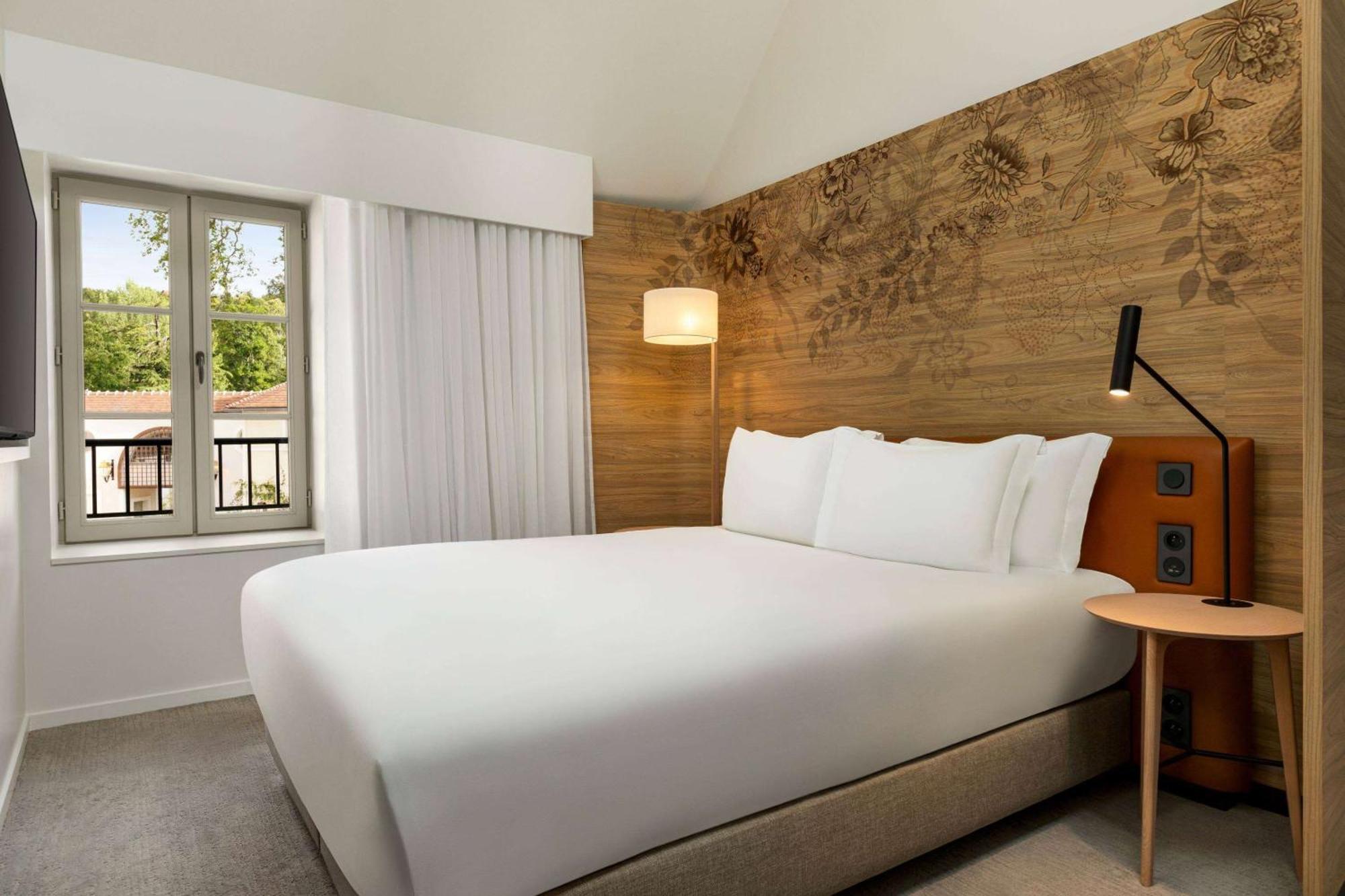Hotel Dolce By Wyndham Versailles - Domaine Du Montcel 4*